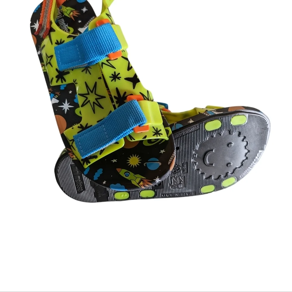 Kids Ping Pong Fabula Sandals....Size 3
